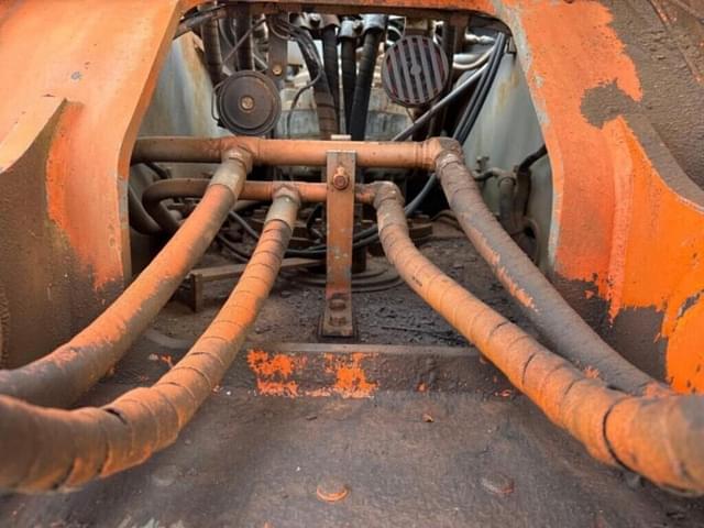 Image of Hitachi EX220 equipment image 3