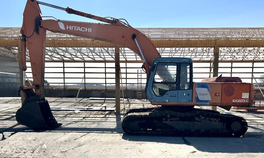 Hitachi EX220 Equipment Image0