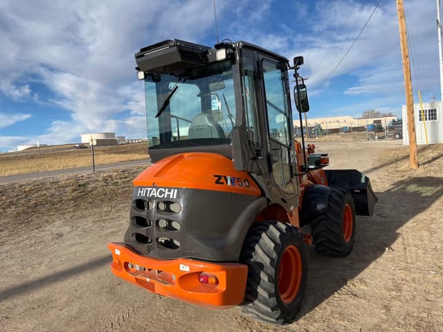 Image of Hitachi ZW50-5B equipment image 3