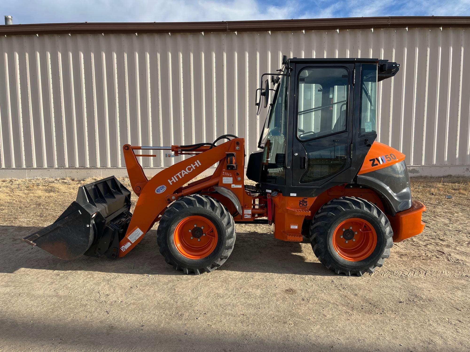 Hitachi ZW50-5B Equipment Image0