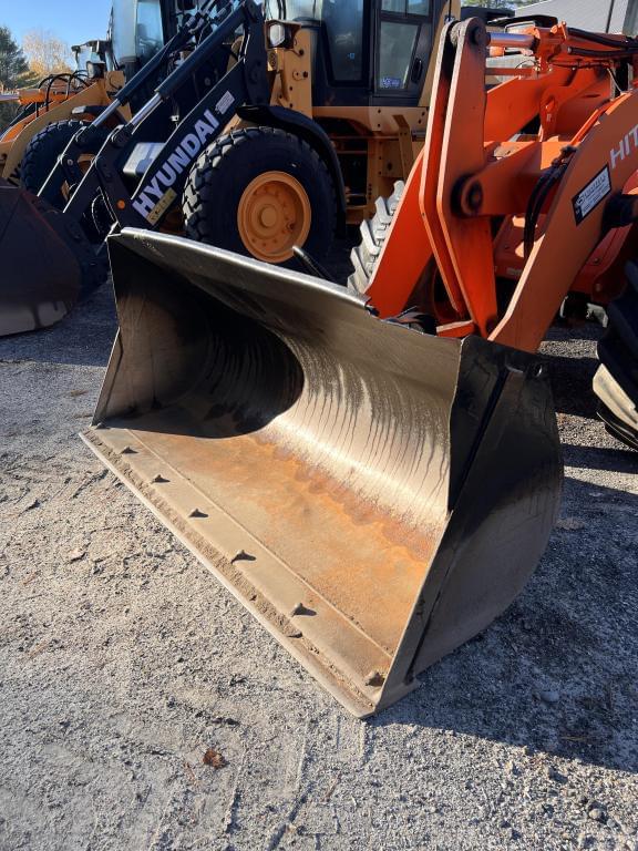 Image of Hitachi ZW80-5B equipment image 4