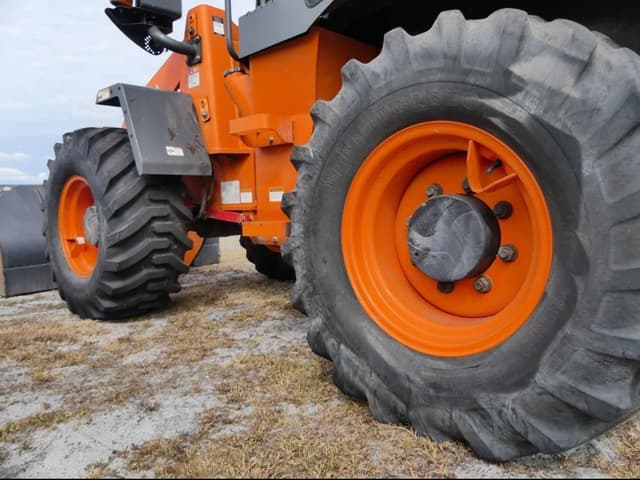 Image of Hitachi ZW80 equipment image 4