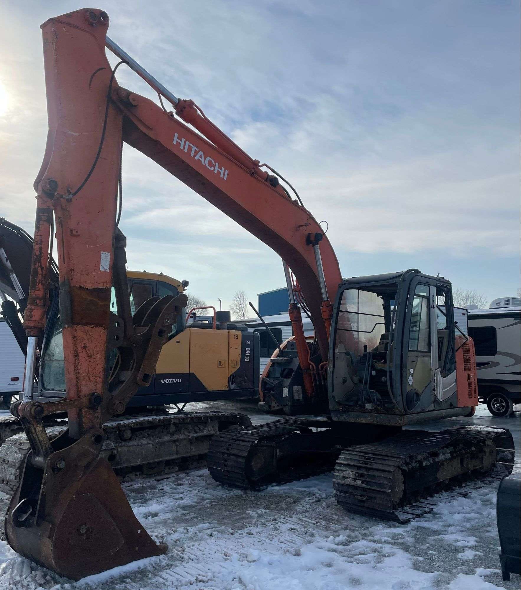 Hitachi ZX135US Equipment Image0