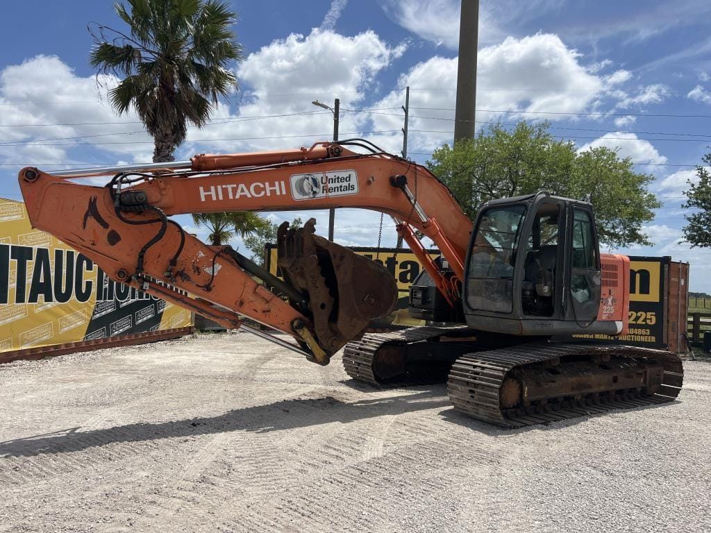 Hitachi ZX225US LC-3 Equipment Image0