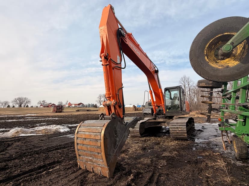 yuk95出品になります。 Hitachi ZX290LC-5N Lot No. 34 Construction For Sale with 5,404 Hrs