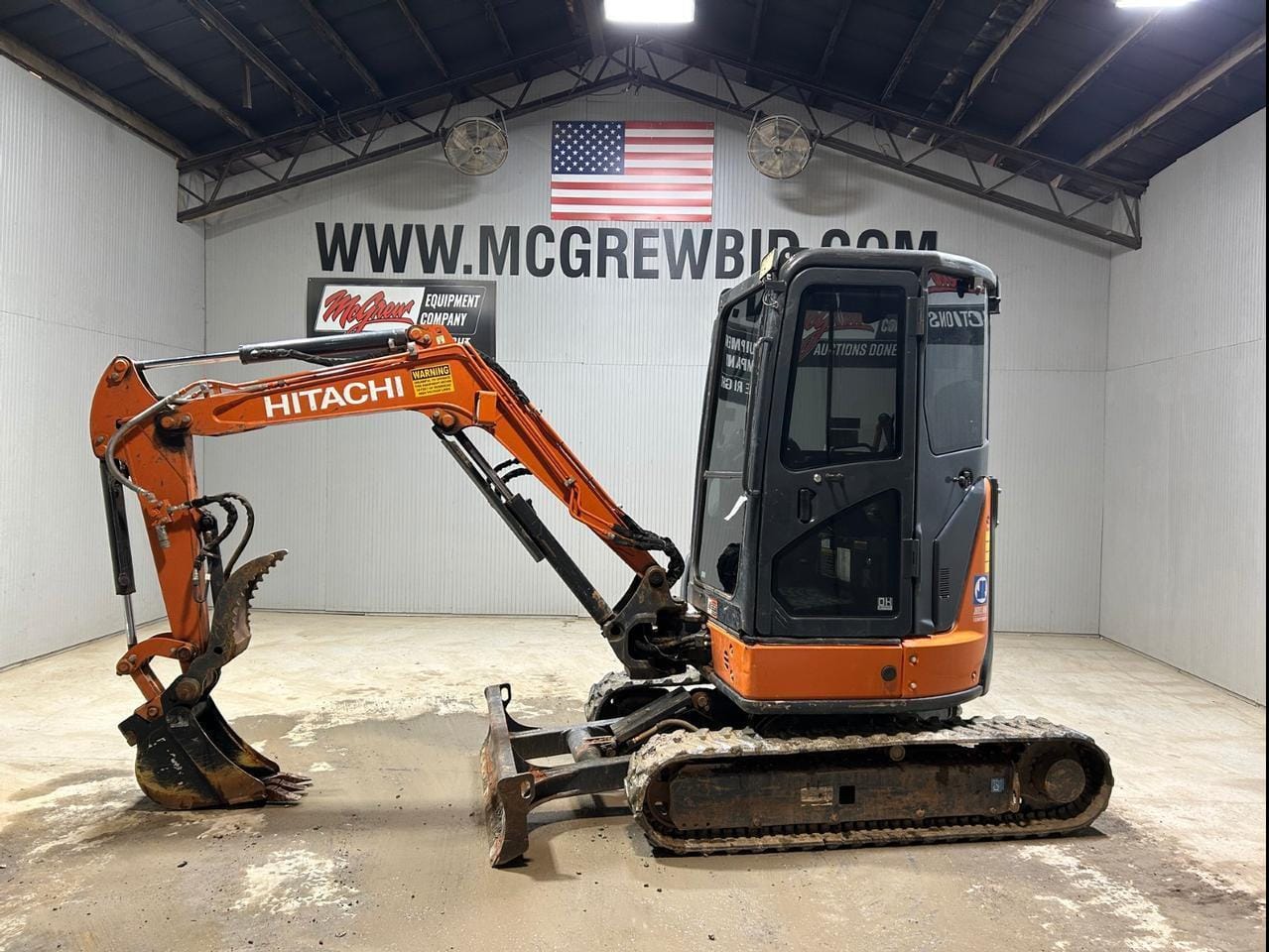 Hitachi ZAXIS30U Equipment Image0