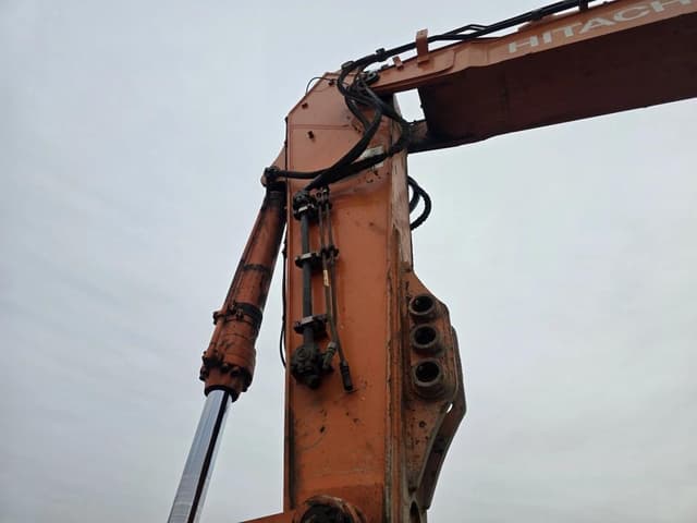 Image of Hitachi ZX470LC equipment image 3