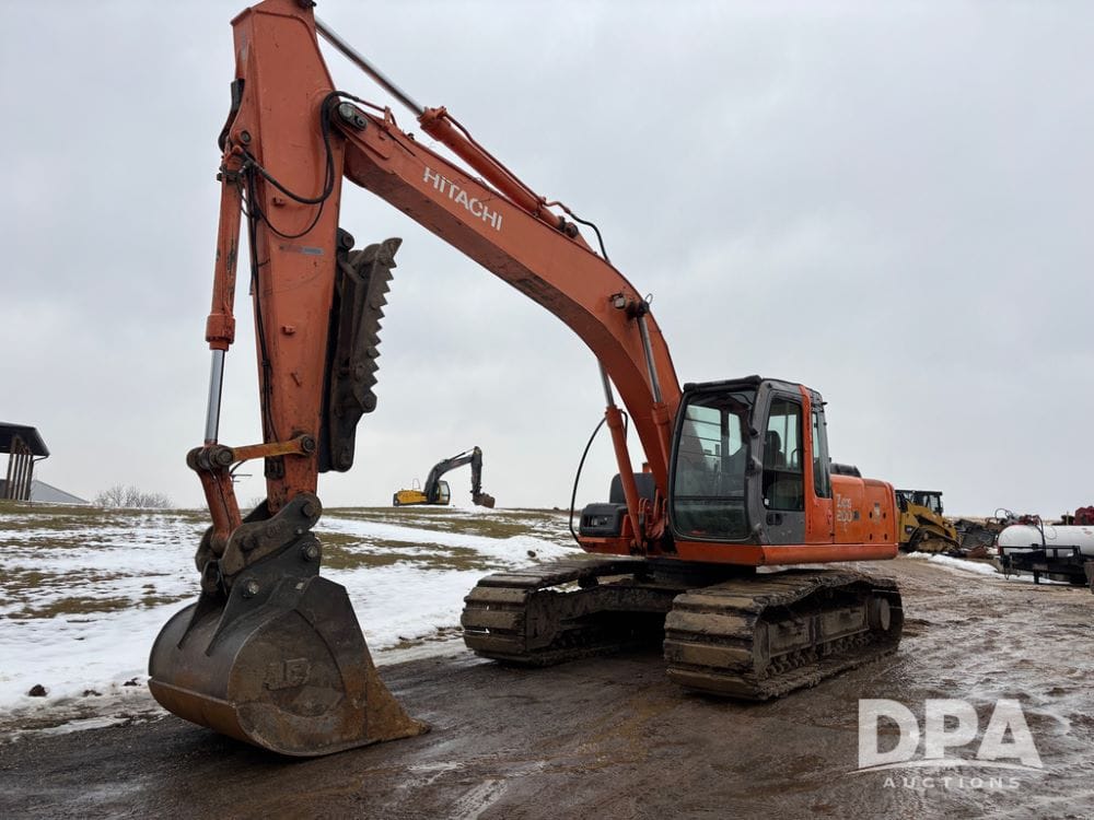 Hitachi ZAXIS 200LC Equipment Image0
