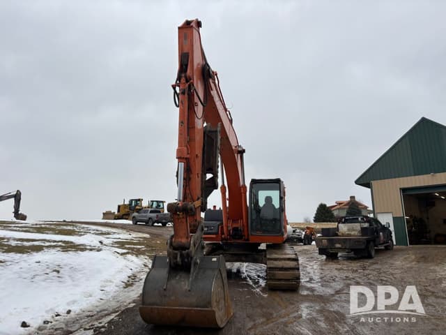 Image of Hitachi ZAXIS 200LC equipment image 2