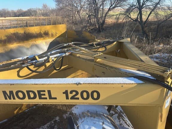 Image of Holcomb 1200 equipment image 1