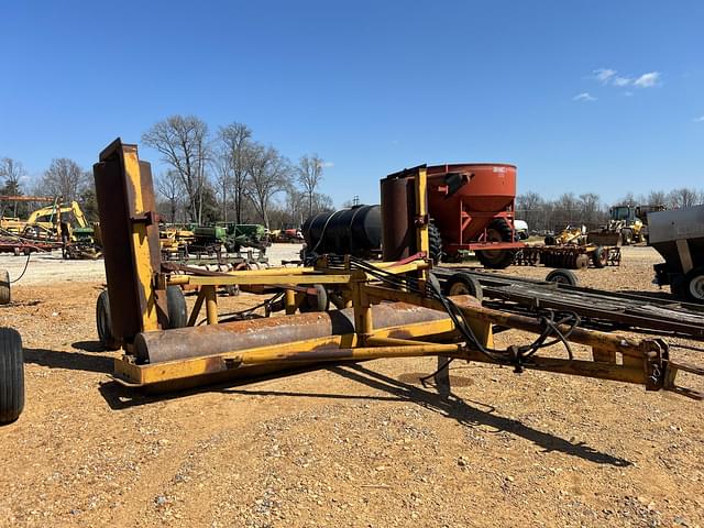 Image of Holly Undetermined equipment image 4