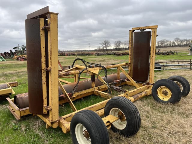 Image of Holly Undetermined equipment image 4