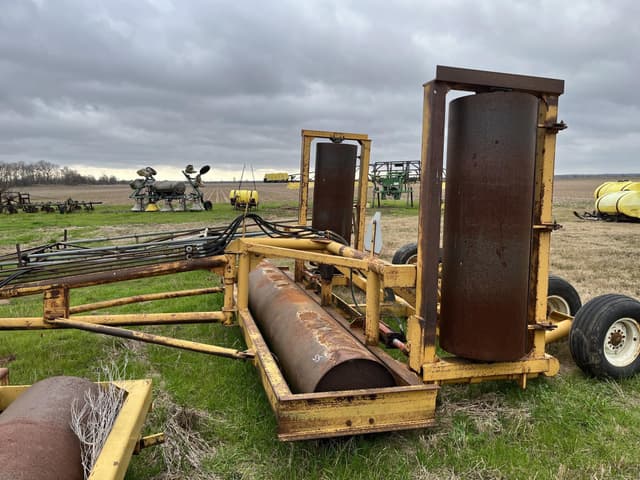 Image of Holly Undetermined equipment image 2