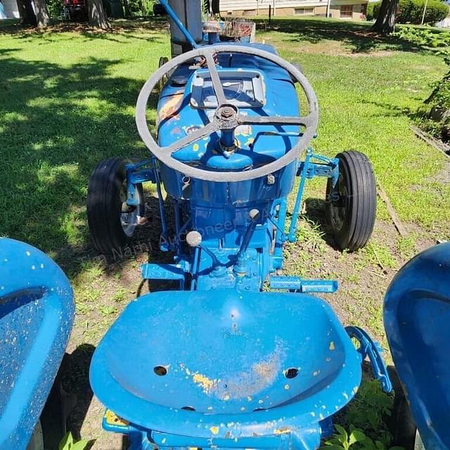 Image of Ford 3000 equipment image 4