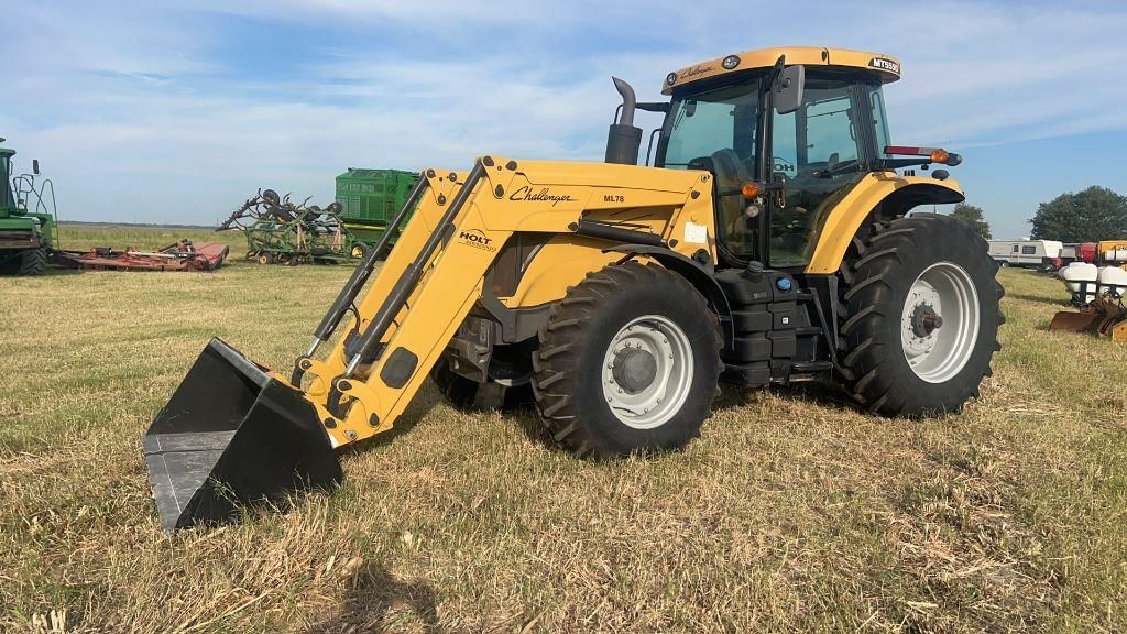 Challenger MT555D Equipment Image0