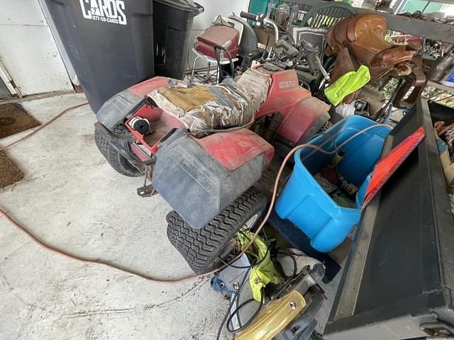 Image of Honda Fourtrax 125 equipment image 2