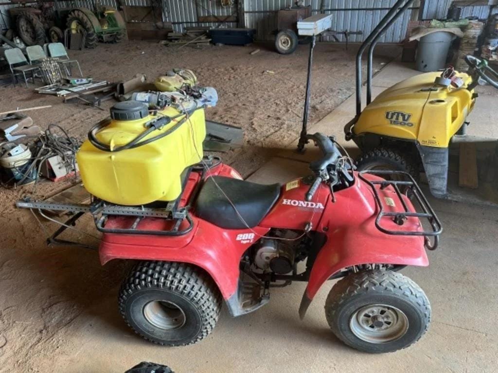 Main image Honda 200