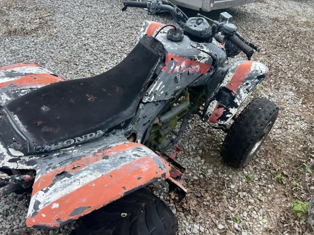 Image of Honda TRX250 equipment image 2