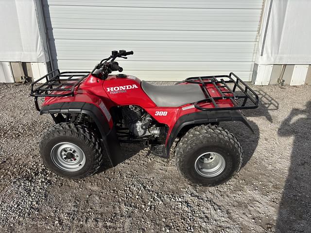 Image of Honda Fourtrax 300 equipment image 1