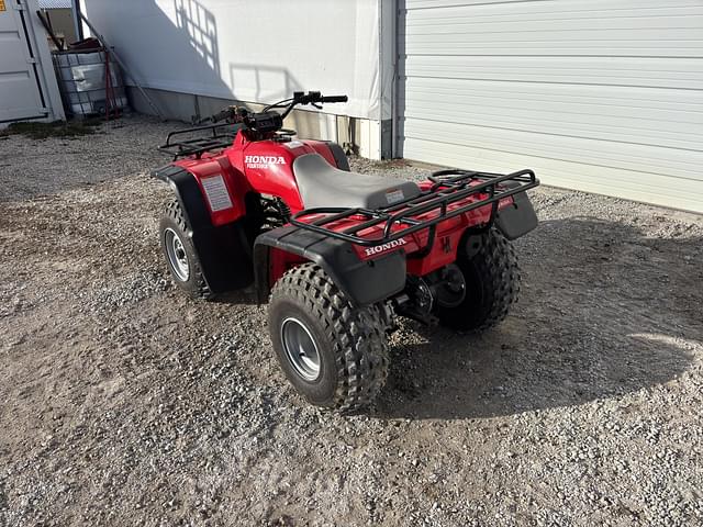 Image of Honda Fourtrax 300 equipment image 4