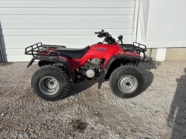 Image of Honda Fourtrax 300 equipment image 1