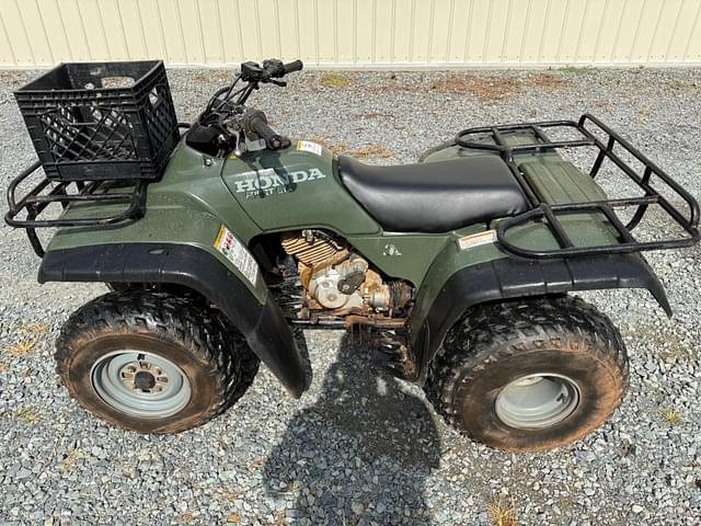 Image of Honda Fourtrax 300 equipment image 3