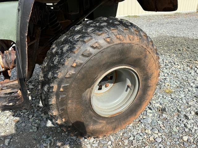 Image of Honda Fourtrax 300 equipment image 2