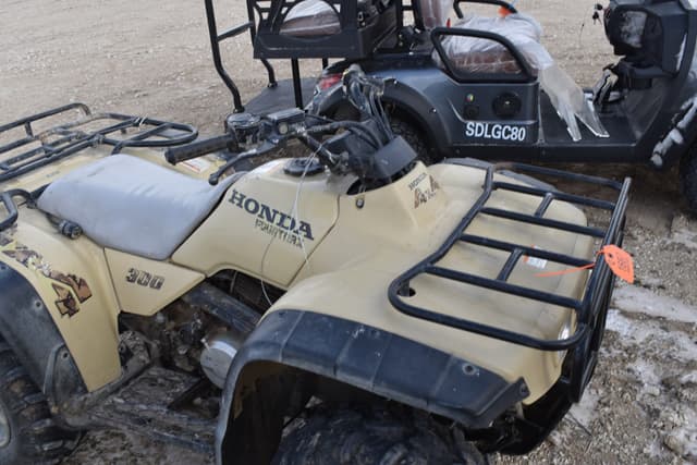 Image of Honda Fourtrax 300 equipment image 4