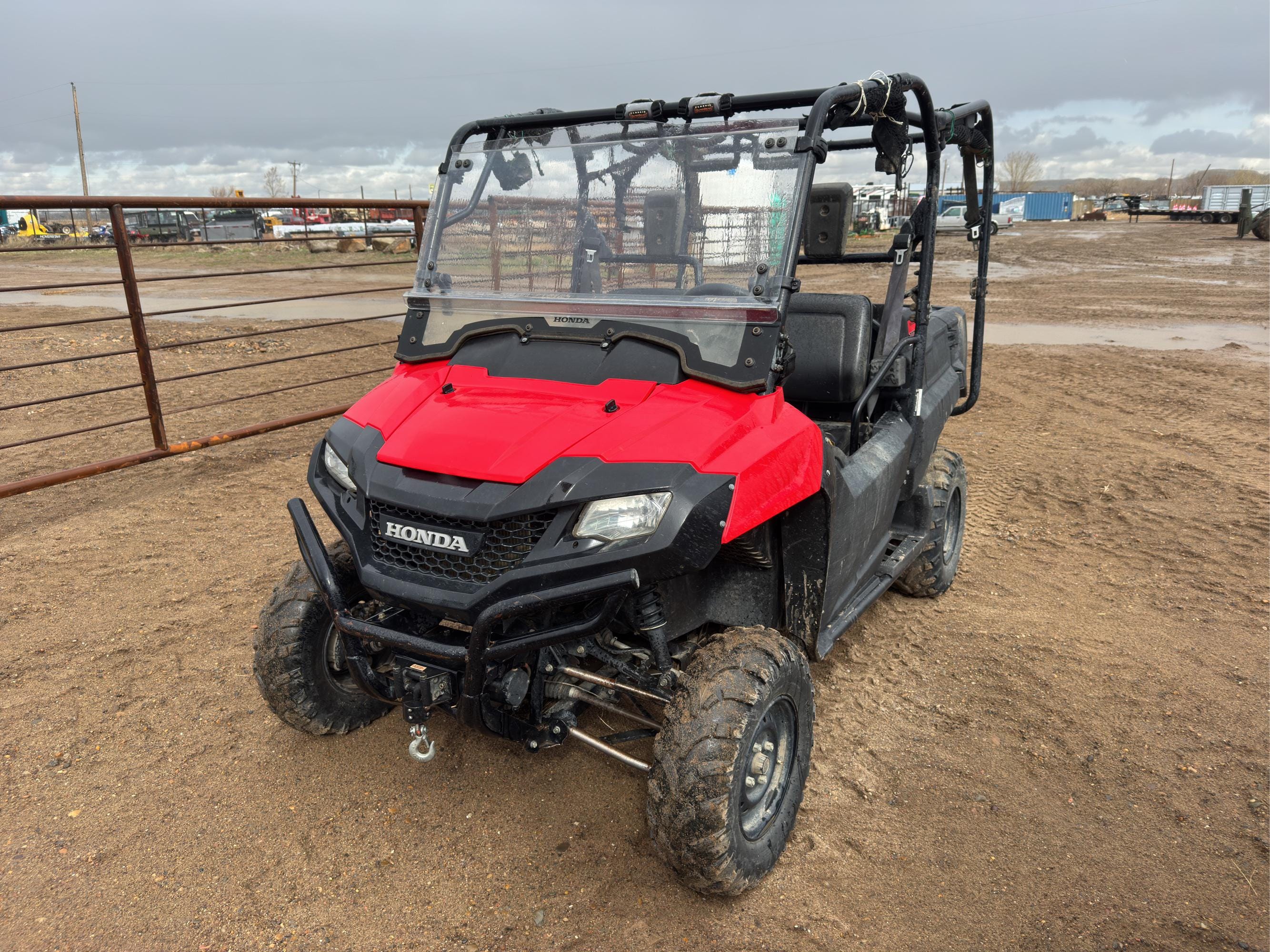 Main image Honda Pioneer 700