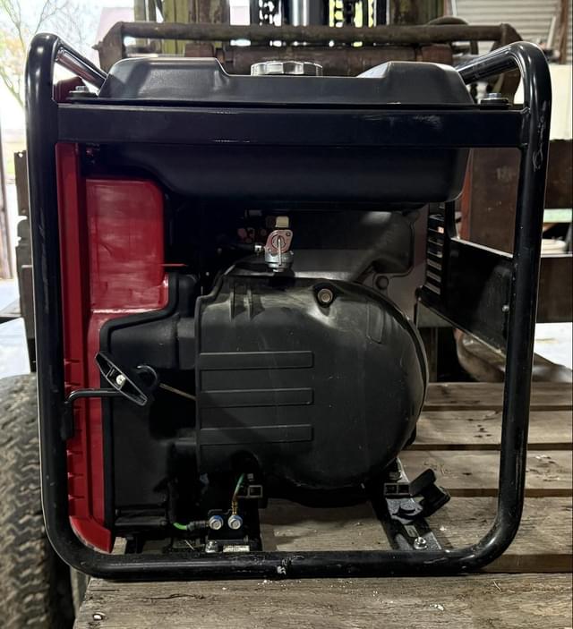Image of Honda EG2800i equipment image 2