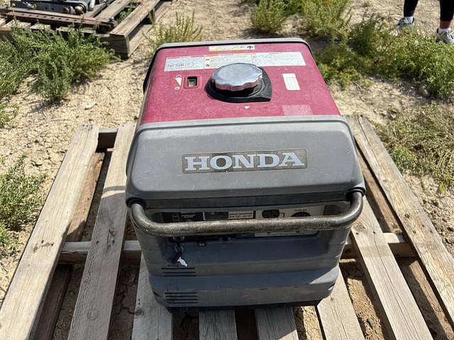 Image of Honda EU3000is equipment image 3
