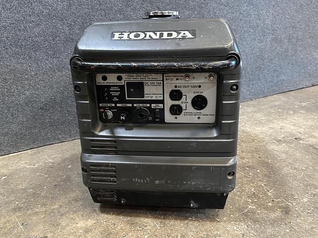 Image of Honda EU3000is equipment image 2