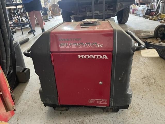 Image of Honda EU3000is equipment image 2