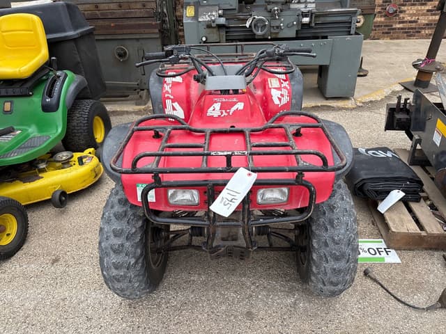 Image of Honda Fourtrax 300 equipment image 1