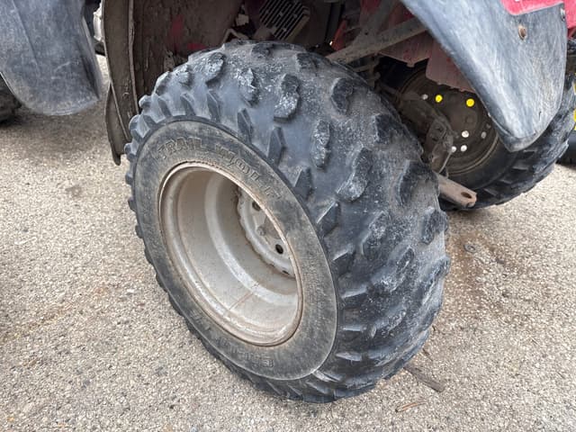 Image of Honda Fourtrax 300 equipment image 4