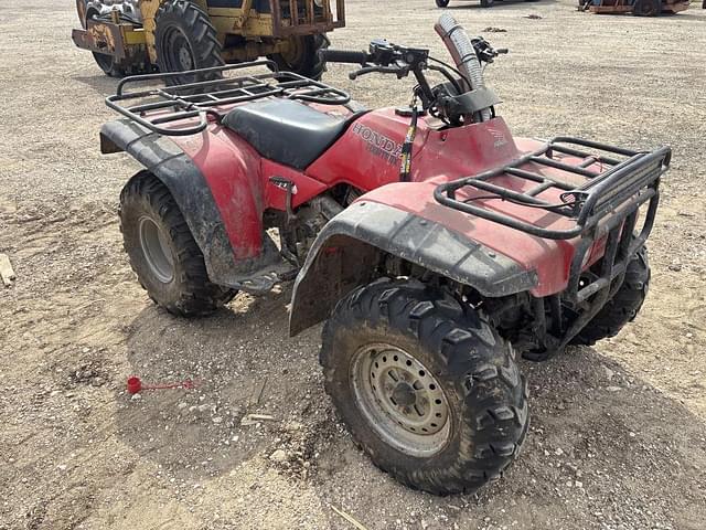 Image of Honda Fourtrax 300 equipment image 3