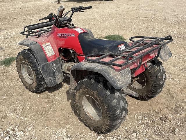 Image of Honda Fourtrax 300 equipment image 1