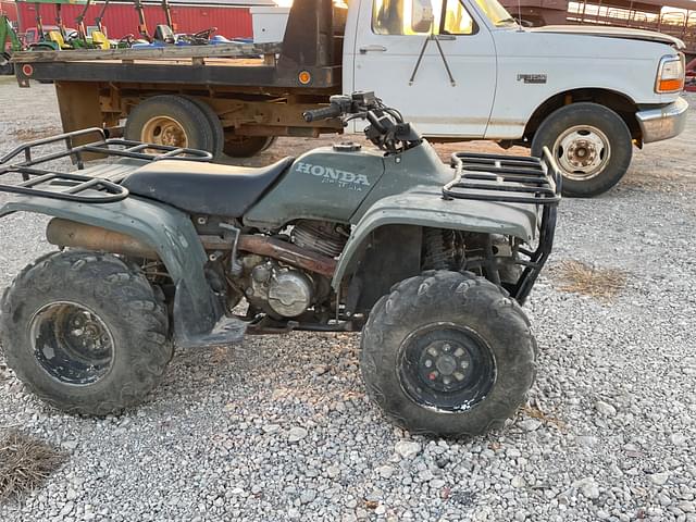 Image of Honda Fourtrax 300 equipment image 4