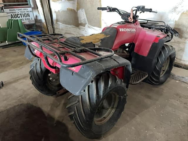 Image of Honda Fourtrax 300 equipment image 3
