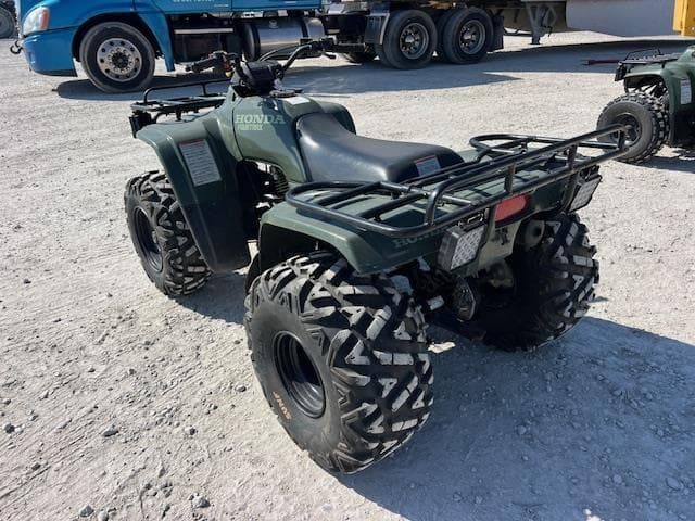 Image of Honda Fourtrax 300 equipment image 3