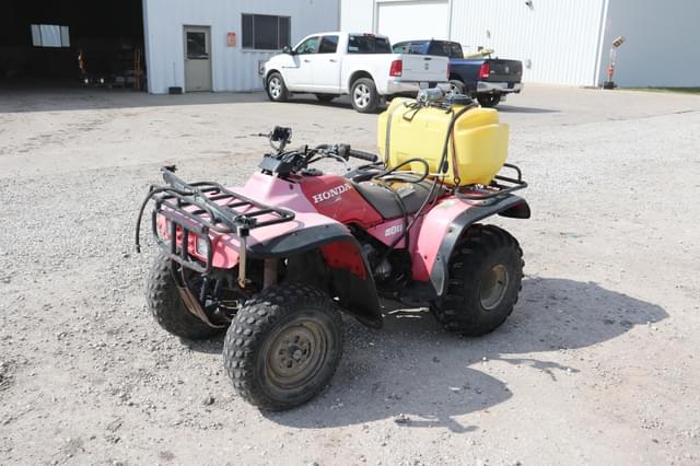 Image of Honda Fourtrax 300 equipment image 1
