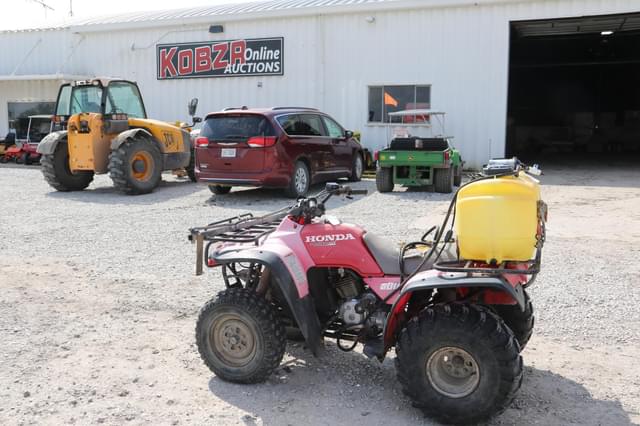 Image of Honda Fourtrax 300 equipment image 4