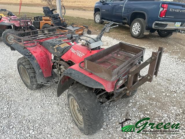 Image of Honda Fourtrax 300 equipment image 1