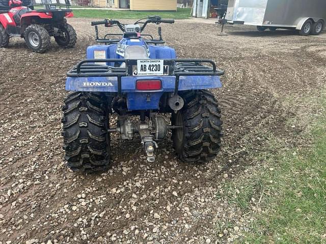 Image of Honda Fourtrax 300 equipment image 2