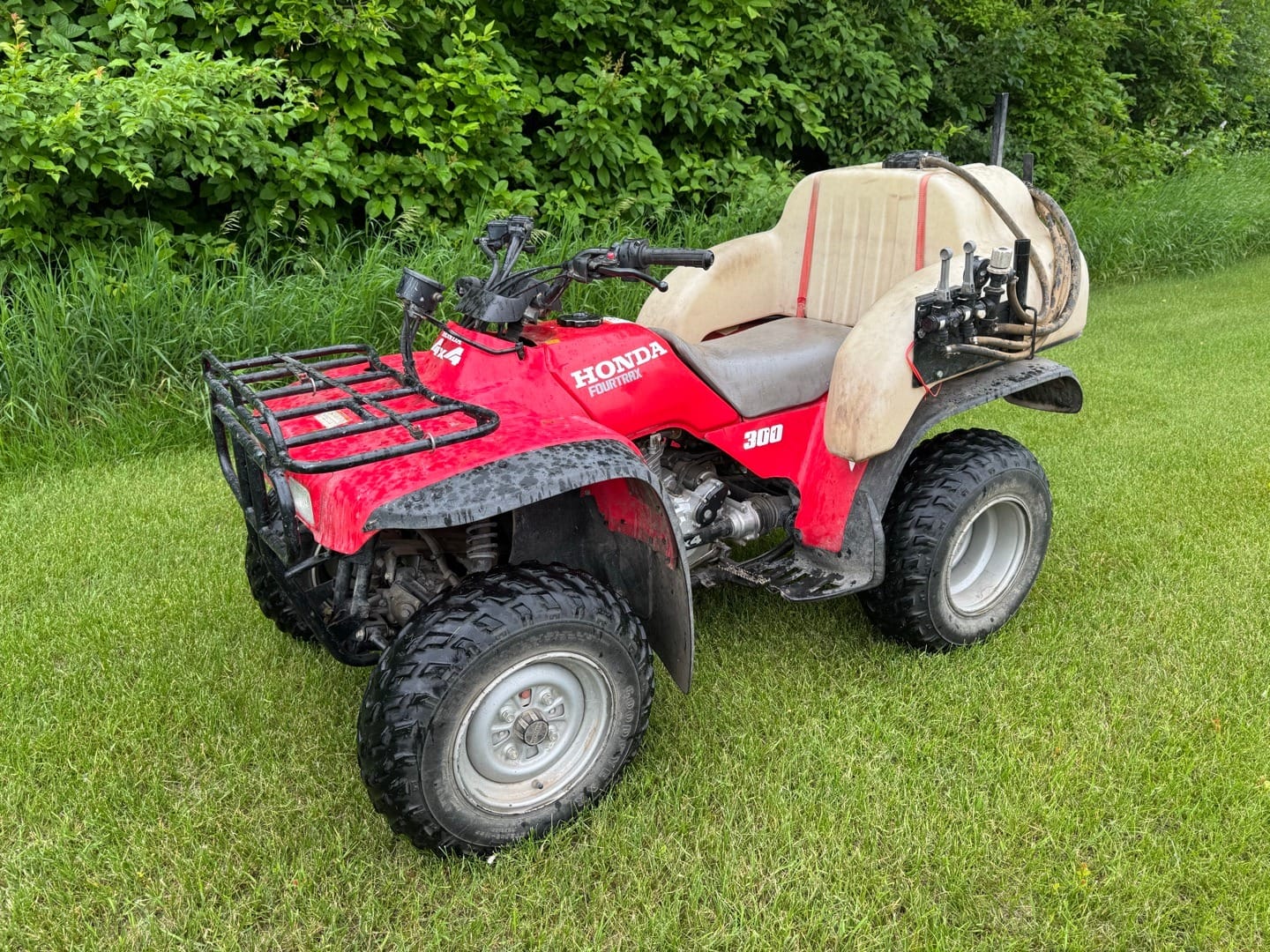 Honda Fourtrax 300 Equipment Image0