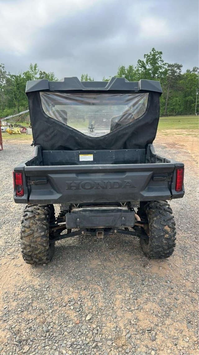 Image of Honda Pioneer 1000 equipment image 3