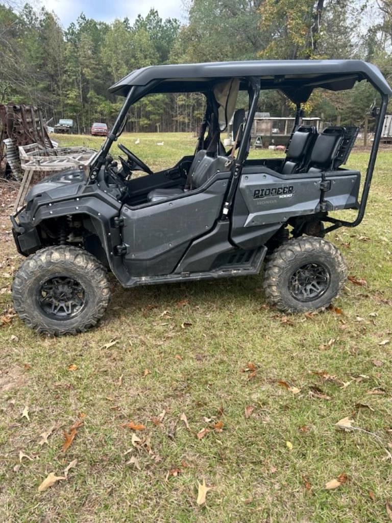 Image of Honda Pioneer 1000 Primary Image