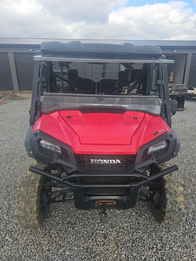 Image of Honda Pioneer 1000 equipment image 1