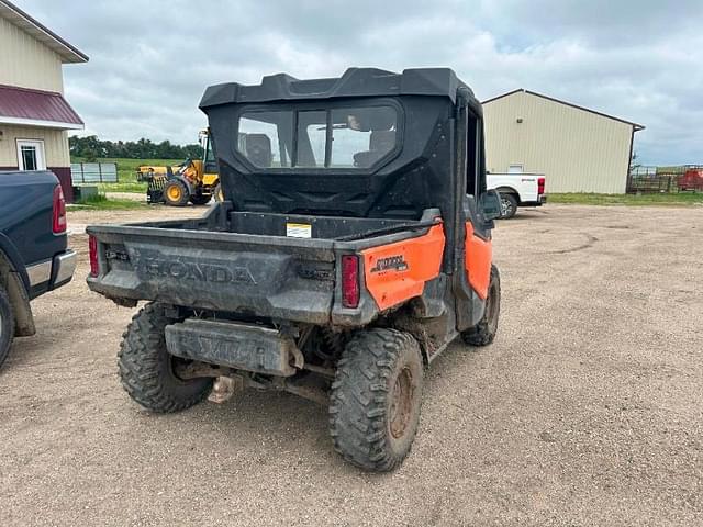 Image of Honda Pioneer 1000 equipment image 4