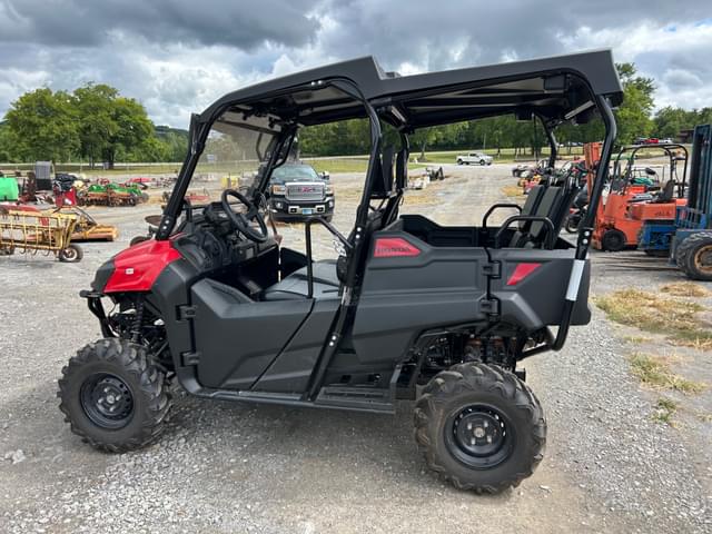 Image of Honda Pioneer 700 equipment image 2